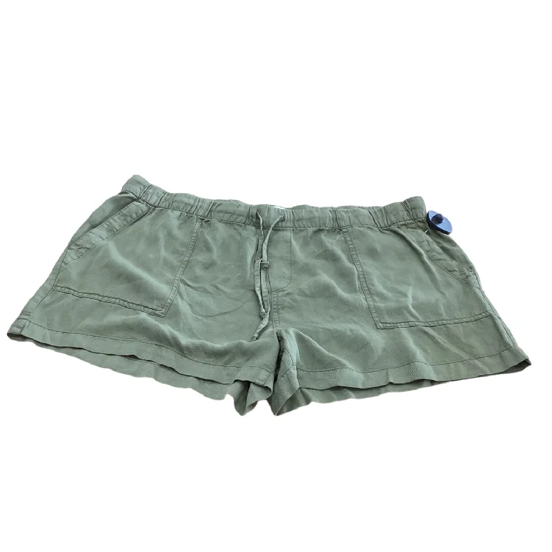 men's versatile shirts -Green Shorts Gap, Size 14