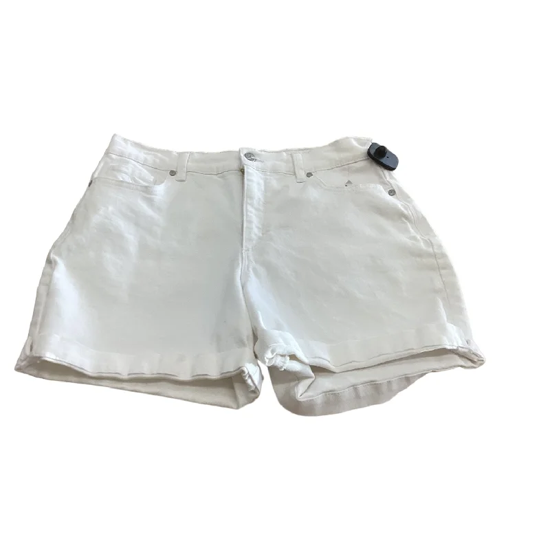 men's fashion-forward shirts -White Shorts Gloria Vanderbilt, Size 8